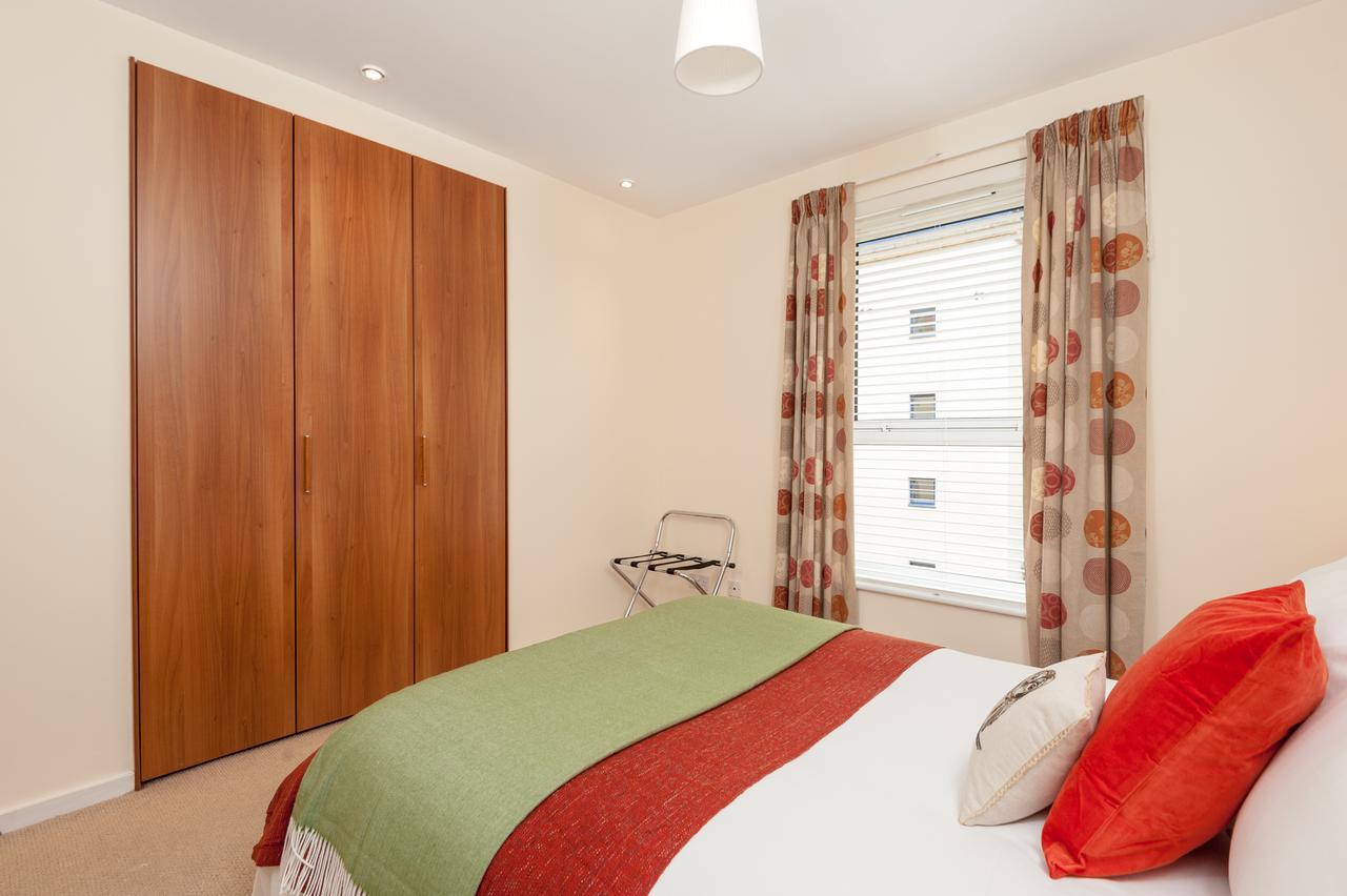 The Holyrood Road Residence Edinburgh Phòng bức ảnh